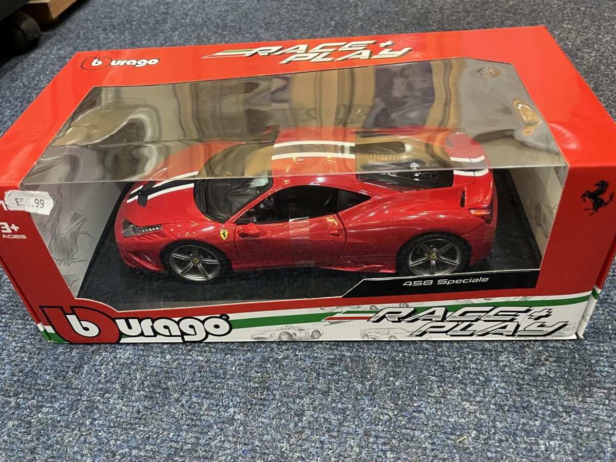 1/18 Ferrari 458 Speciale