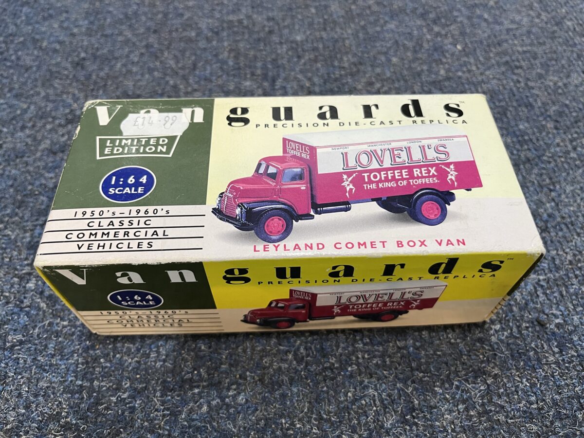 1/64 Leyland Comet Box Van - Lovell's Toffee Rex