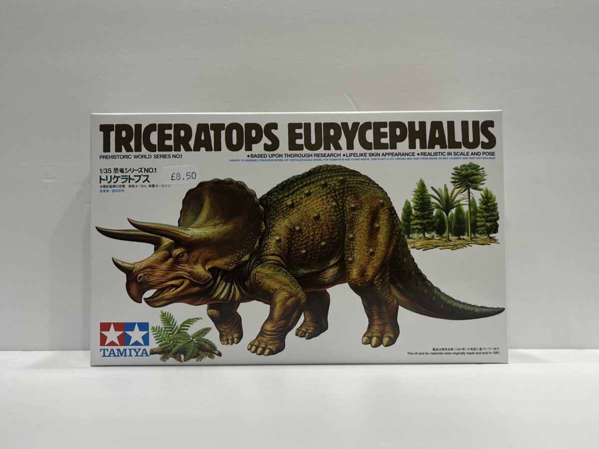 1/35 Triceratops Eurycephalus