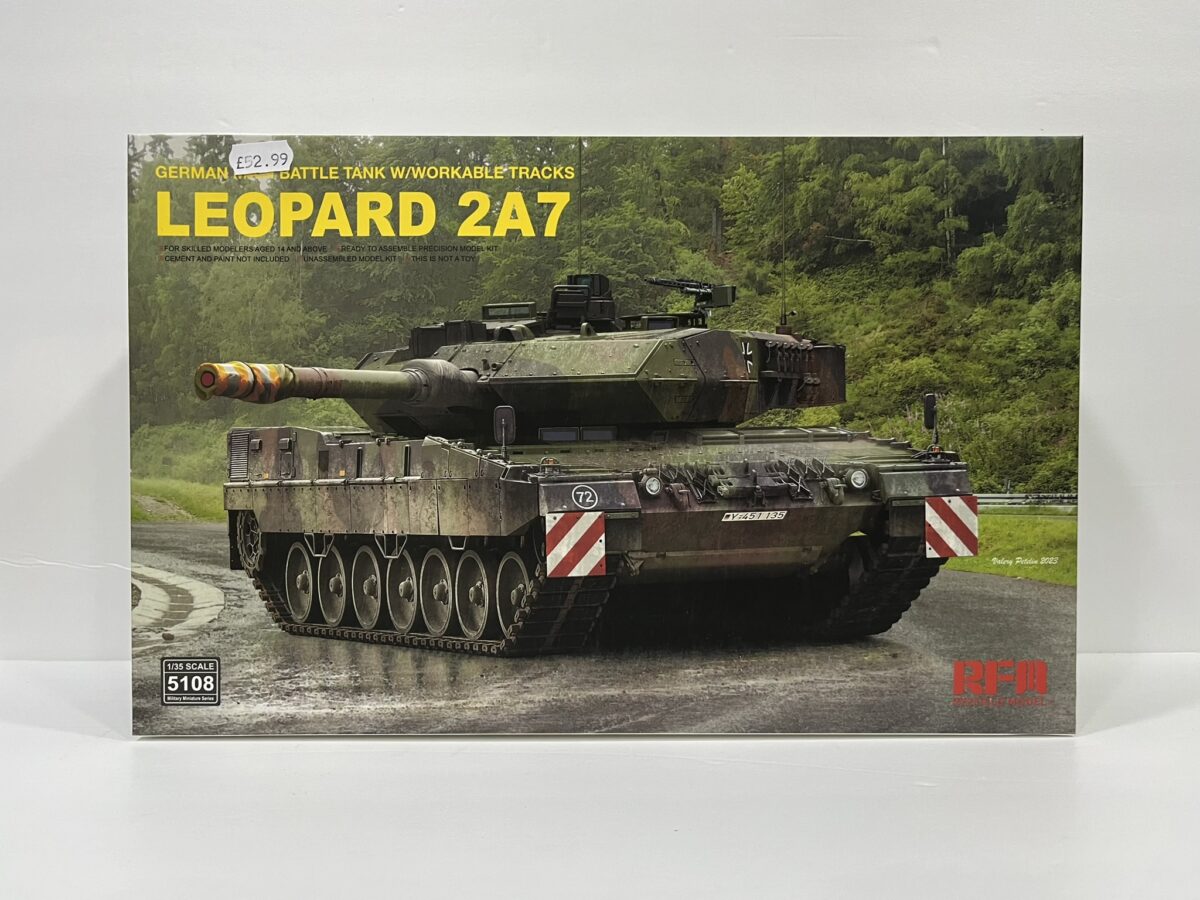 1/35 Leopard 2A7 German Main Battle Tank w/ Workable Tracks