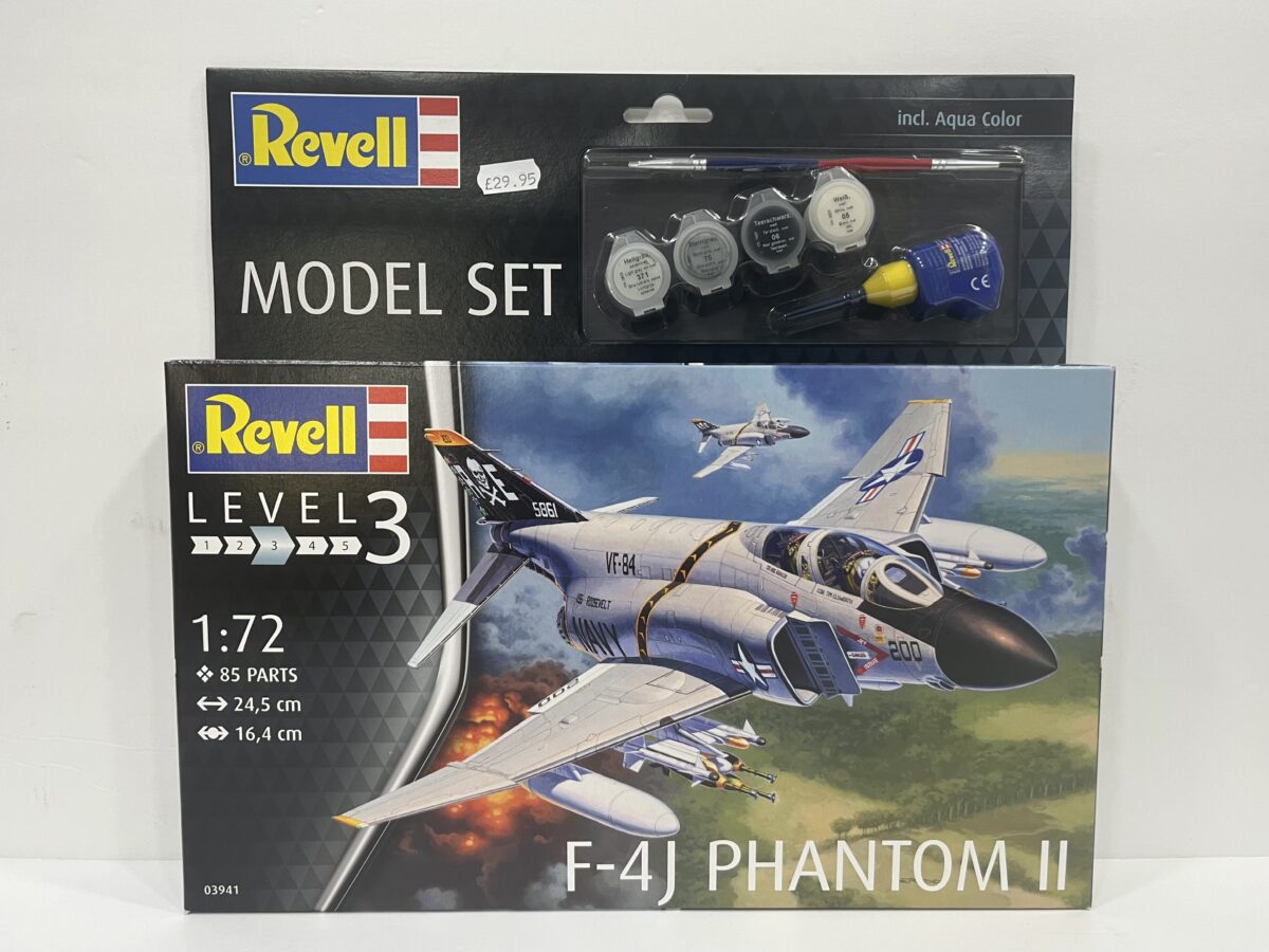 1/72 F-4J Phantom II