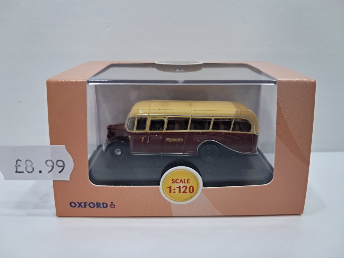 1/120 OXFORD Bedford OB Coach British Rail